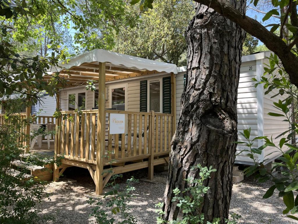 Luxe 6 persoons Chalet camping Leï Suves Cote d'Azur Roquebrune-sur argens - 2