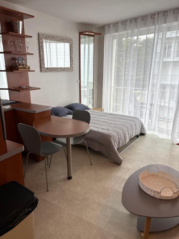 LA RESIDENCE - 2