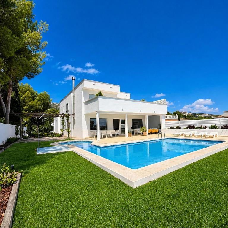 Preciosa villa con piscina, jardín y vistas al mar WIFI - 2