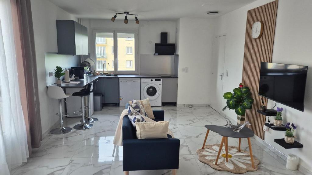 LE COCON Cozy studio, parking, stadium, and shops - 1