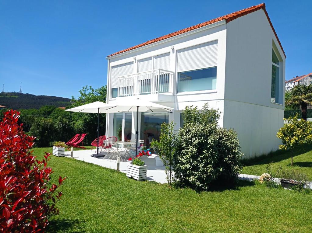 LAR JARDÍN - Casas independientes con parking privado - 1