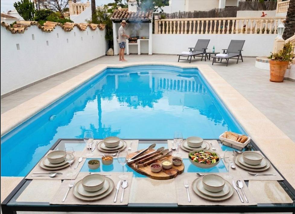 Vista Portet, sleeps 10, Private Pool, Sea Views, Squash, 1 km from El Portet beach - 5