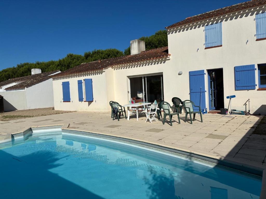 Maison avec piscine privée - 8 pers. - FR-1-323-618 - 3