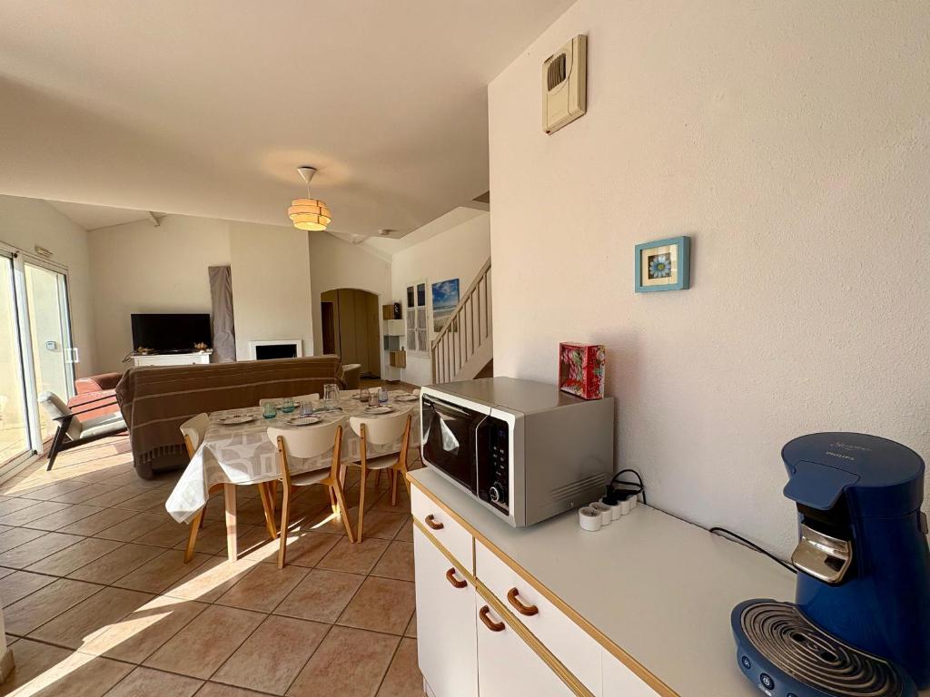 Maison avec piscine privée - 8 pers. - FR-1-323-618 - 5
