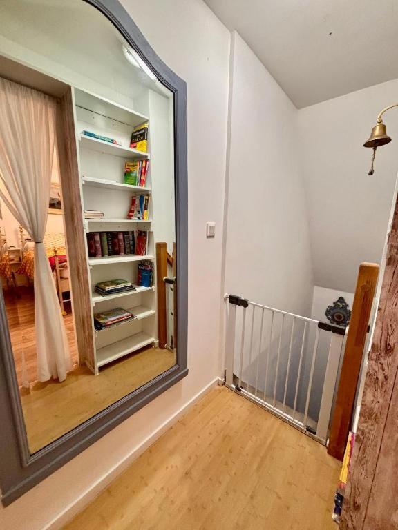 Maison de pêcheur située au pied du Monument Historique classé en 2020 le pont Colbert Maison à deux pas du centre ville Maison familiale - 5