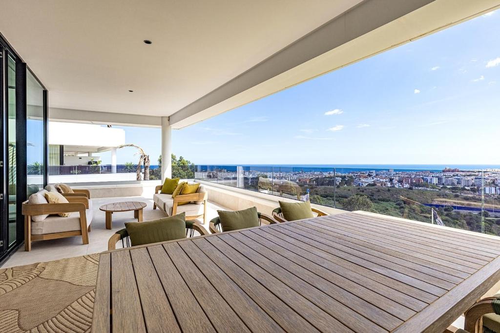 Incredible Sea View Apartment at Estepona Hills - 1