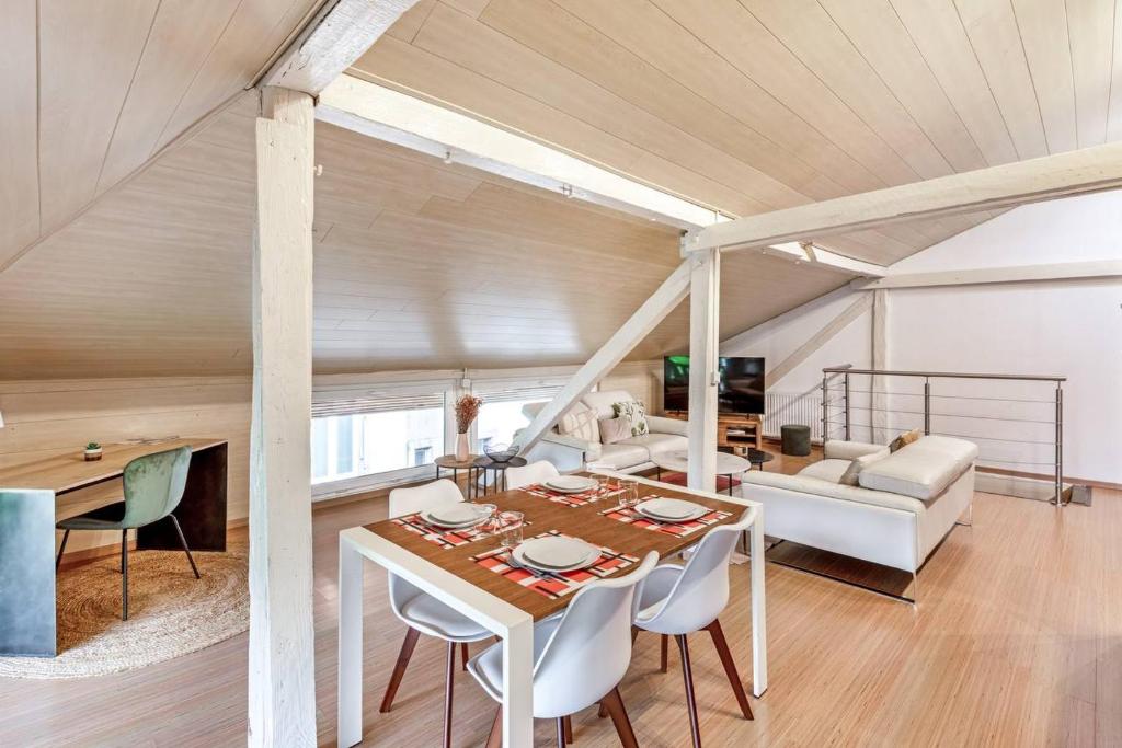 By FLB Property - Prestige Velora Duplex - 5