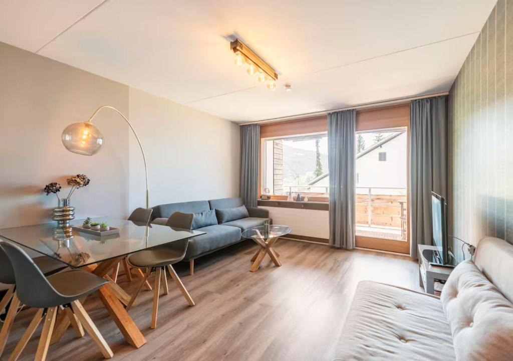 LAAX Central Holiday Apartment with Pool & Sauna - 2