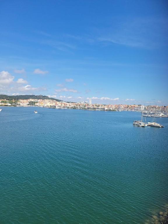 1-bedroom sea-view apartment with terrace, sleeps 4 - 1