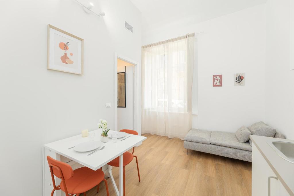 Mantova House 1 - 3