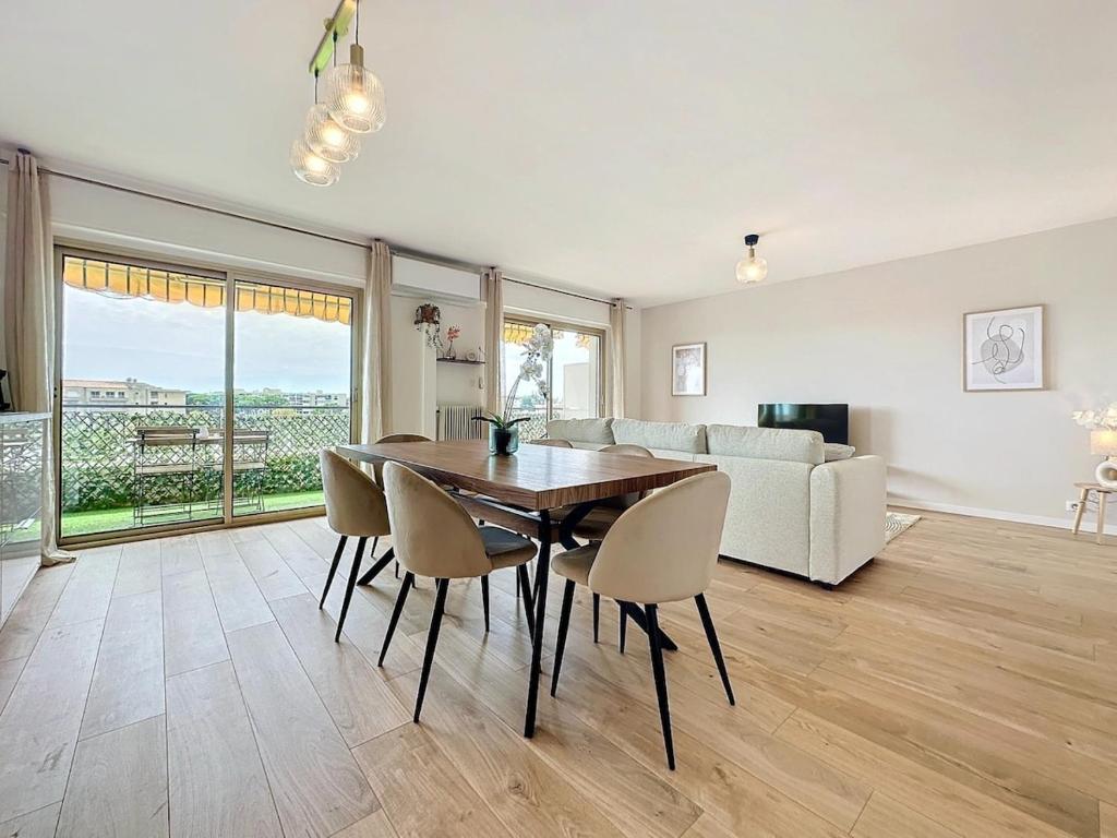 Superbe Appartement 6 personnes - Terrasse vue mer à Antibes - Climatisation - Parking Privé - 4