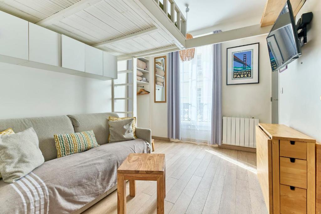 Opéra 9e Studio cosy avec mezzanine géré par Mey Agency - 2
