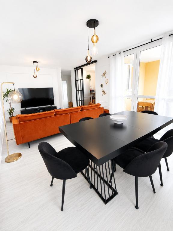 Appartement élégant & lumineux 100 m2 - 3 chambres - 2 balcons - 7 min du centre-ville Reims - 1