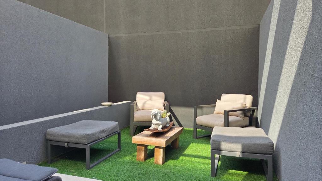Loft luminoso con patio privado - 5