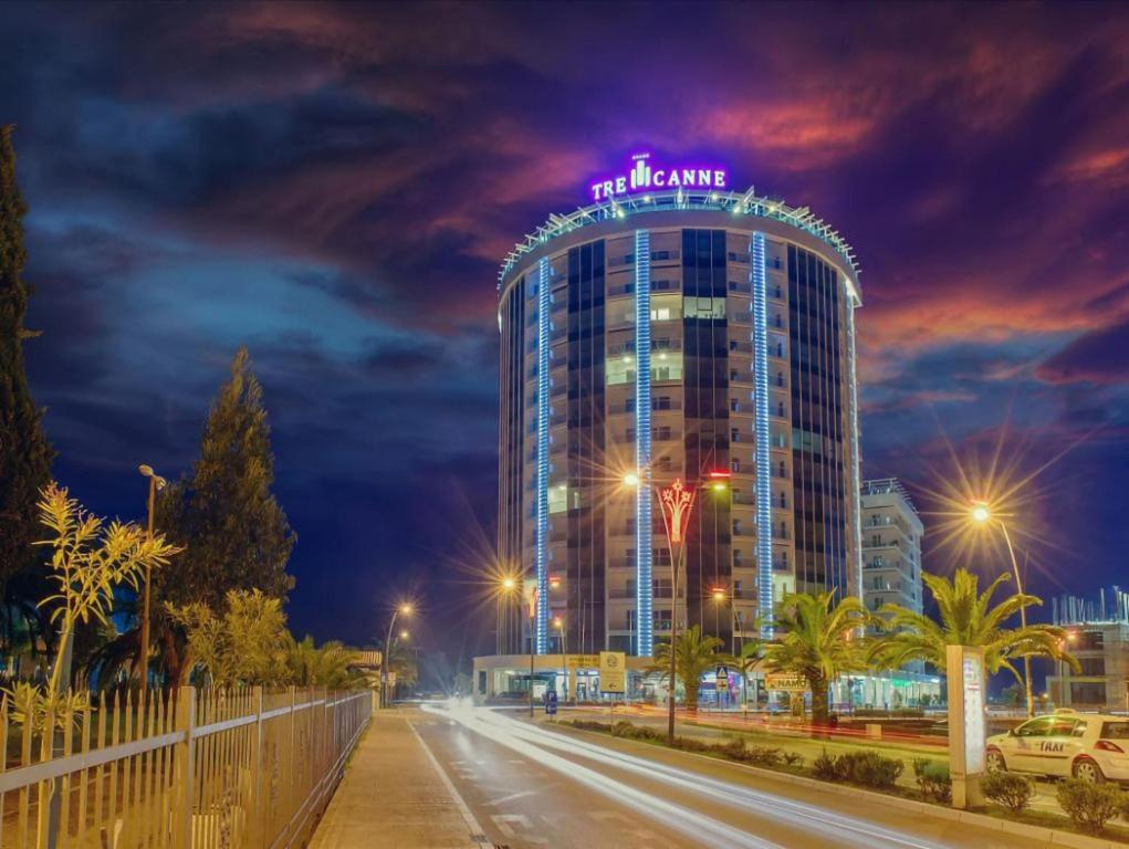Luxury one bedroom apartment in beachfront apart Hotel - 1