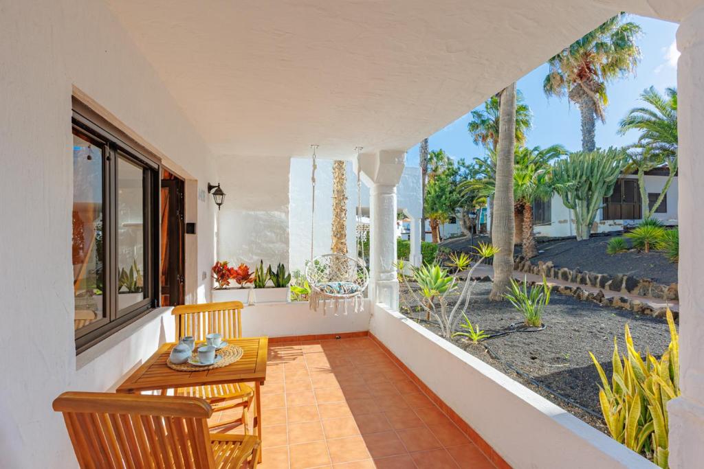 ÁGUILA DE DUNAS - Charming flat with patio & pools in the centre of Corralejo - 1
