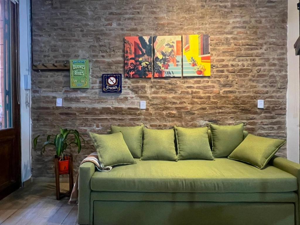 Loft con patio frente a Mercado San Telmo, 2 baños - 2