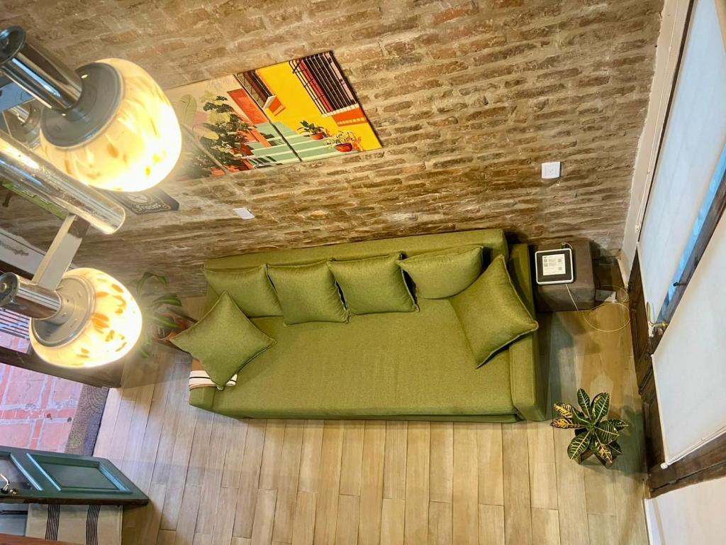 Loft con patio frente a Mercado San Telmo, 2 baños - 3
