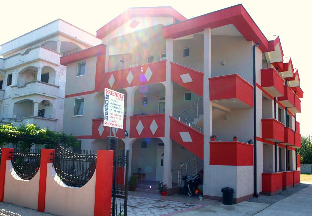 Friendly House - 5