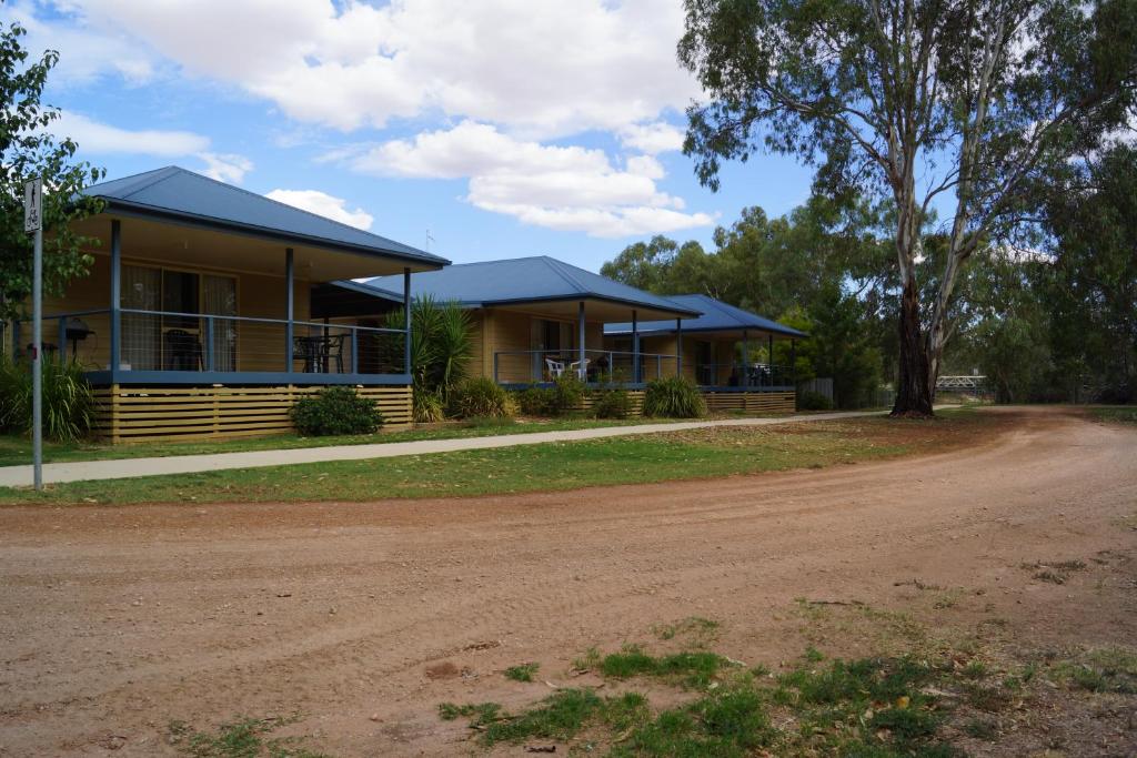 Tooleybuc River Retreat Villas photo