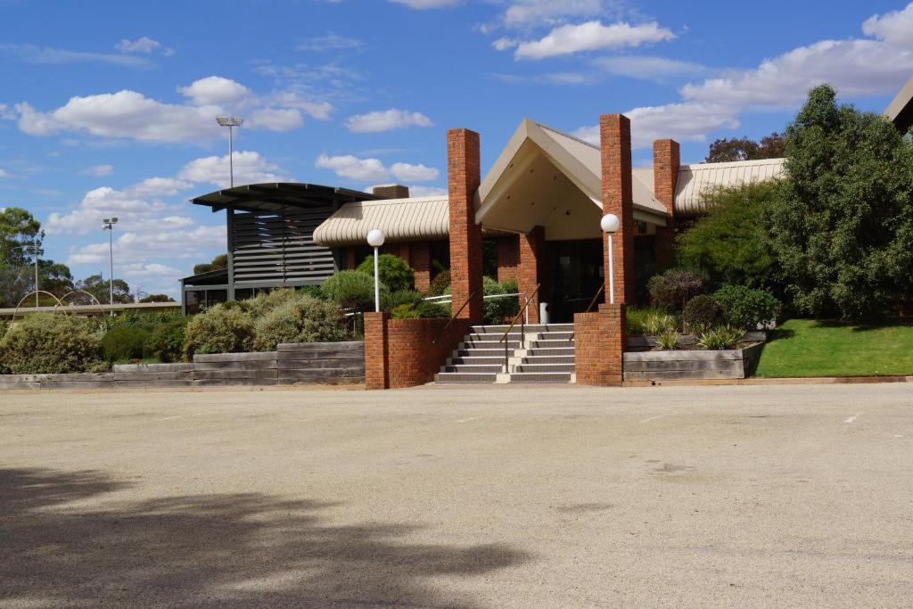 Tooleybuc River Retreat Villas photo