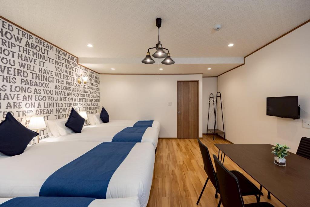 Bridge Stay Tengachaya - Hotel Quality, Direct to Kansai Airport , 6-min Walk from Midosuji , Sakais