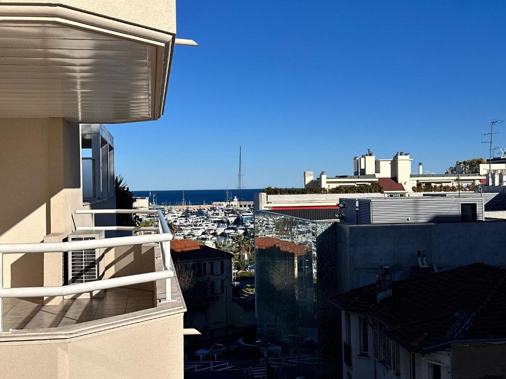 2 pièces gare Antibes proche port - 2