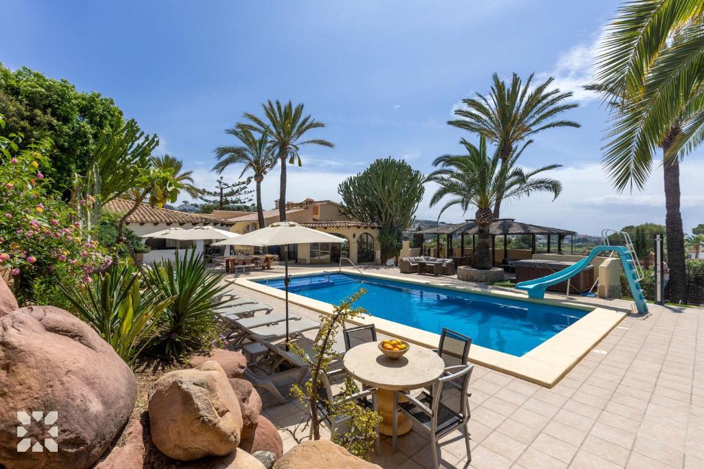 Villa Ohana by Abahana Villas - 1