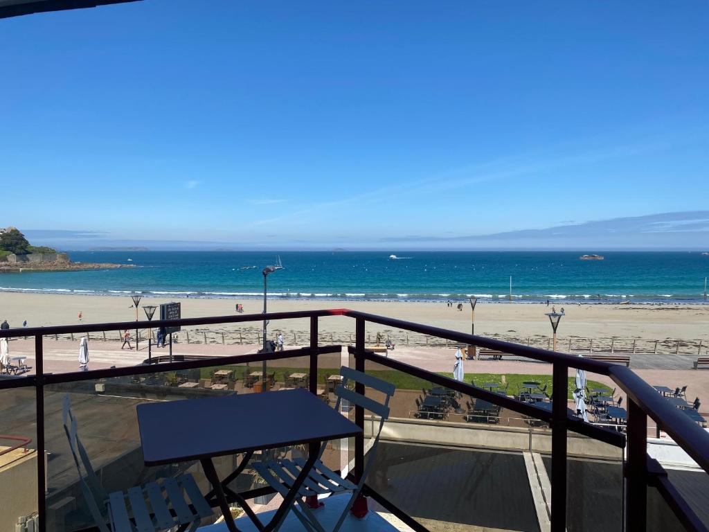 Appartement VUE MER EXCEPTIONNELLE plage de Trestraou à PERROS-GUIREC - Réf 503 - 3