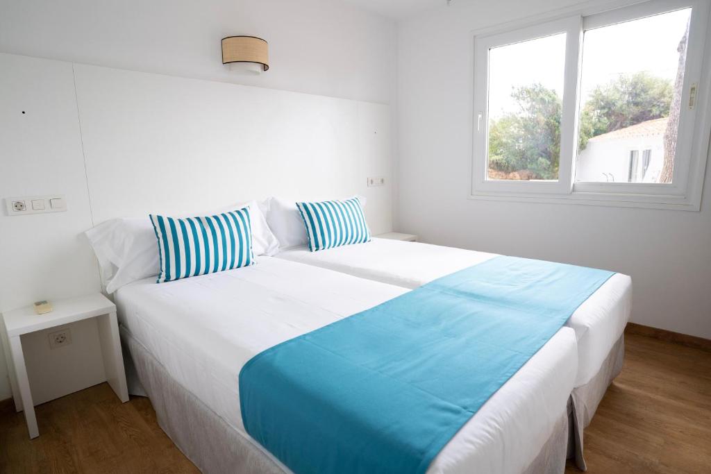 BLUESEA Playa Azul — Hotel rooms in Cala'n Porter, Balearic Islands