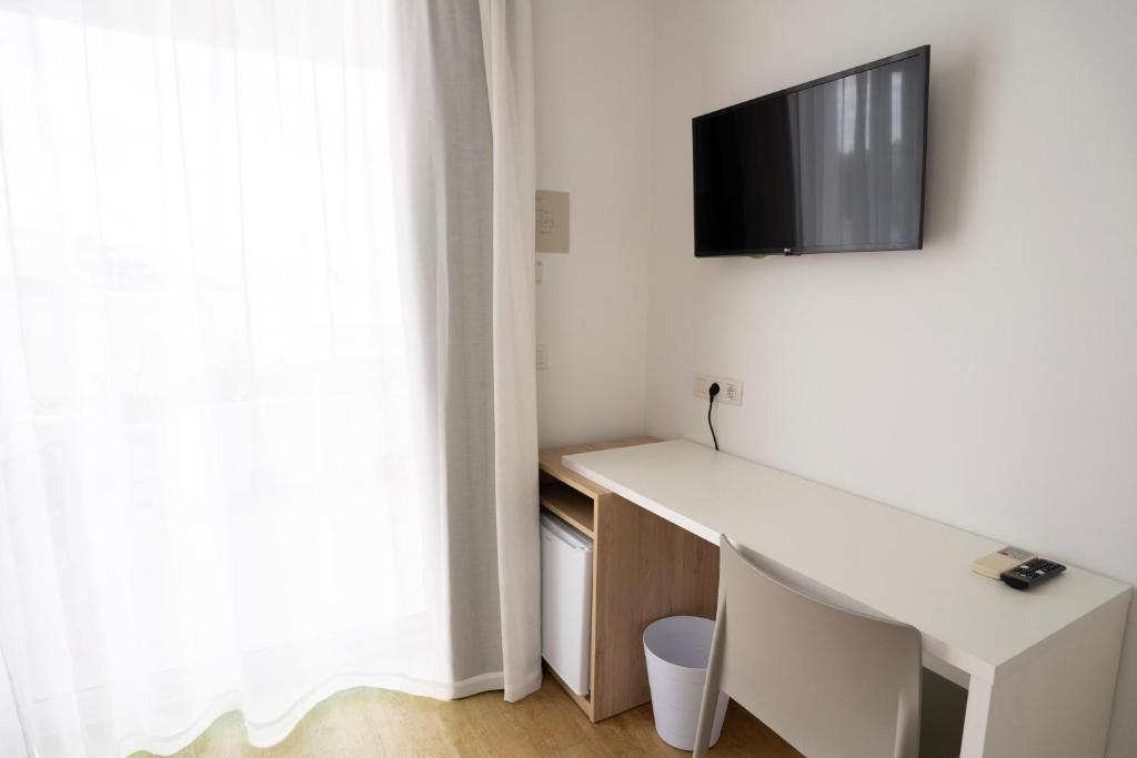 BLUESEA Playa Azul — Hotel rooms in Cala'n Porter, Balearic Islands