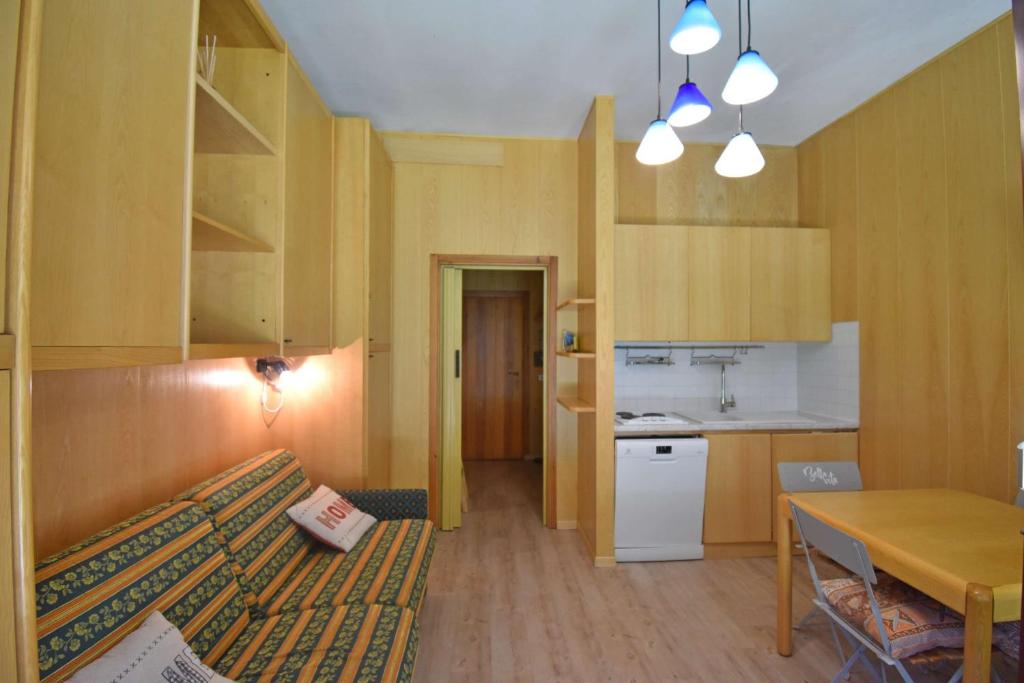Shared lounge/TV area
