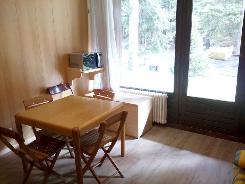 Shared lounge/TV area
