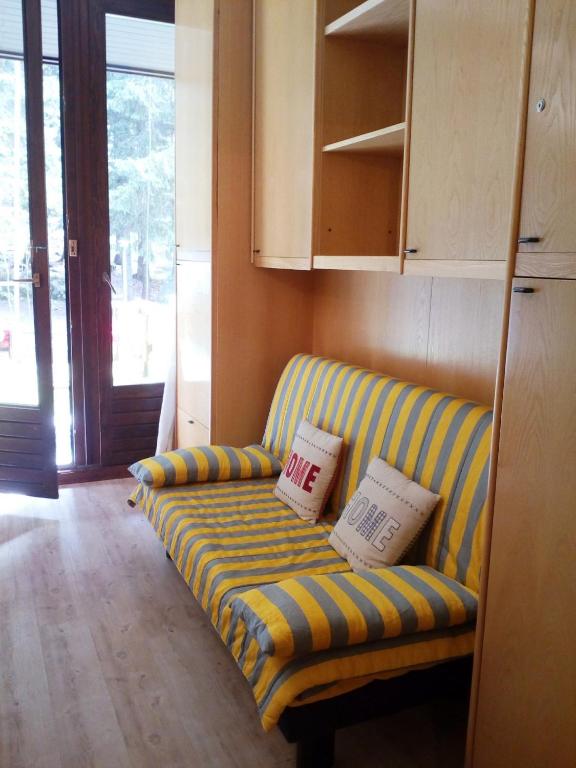 Shared lounge/TV area