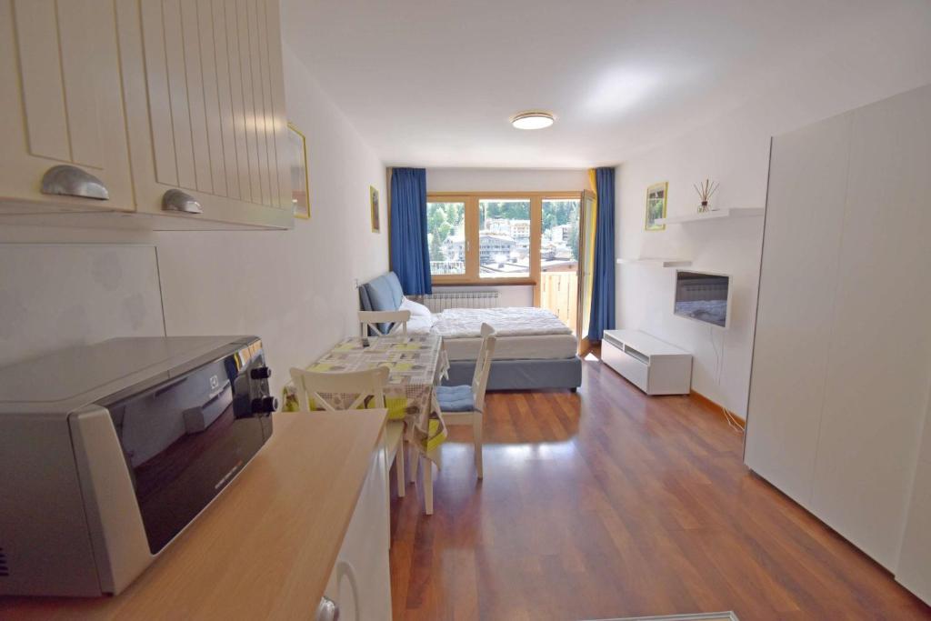 Emerald Studio Apartment - 2