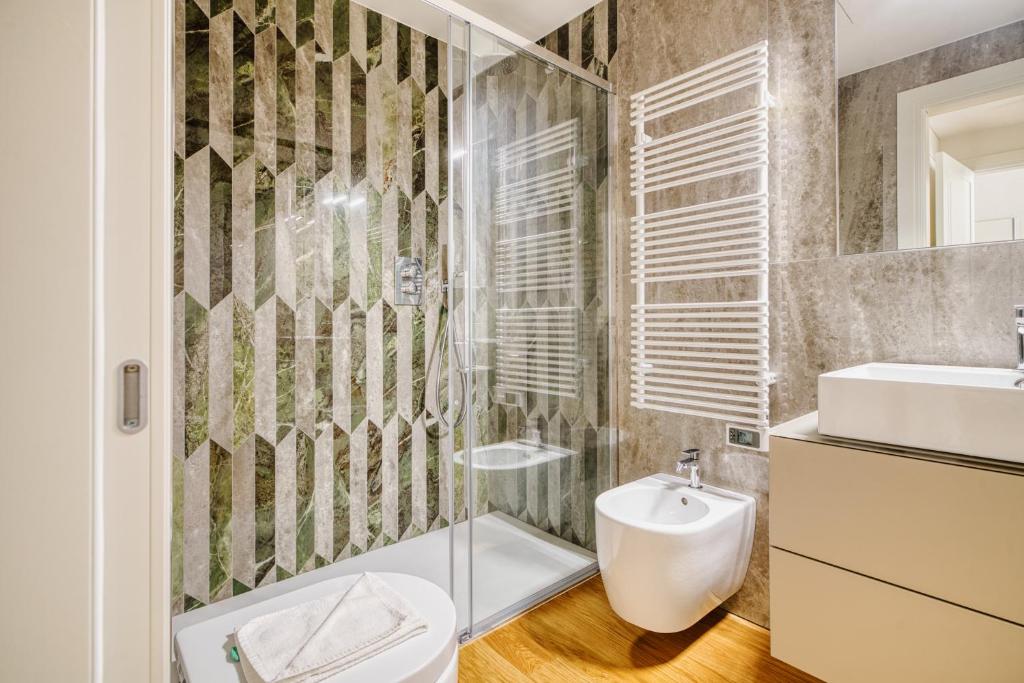 Just Urban Stays - Exclusive Flat with Balcony - 5 min from Duomo M4 - 5