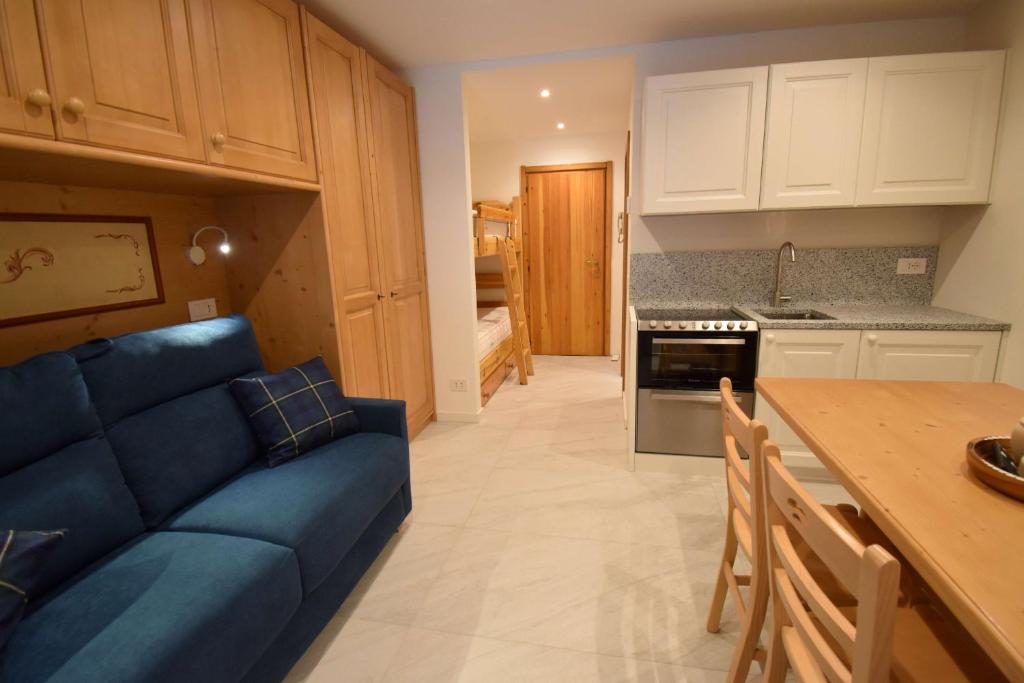 Shared lounge/TV area