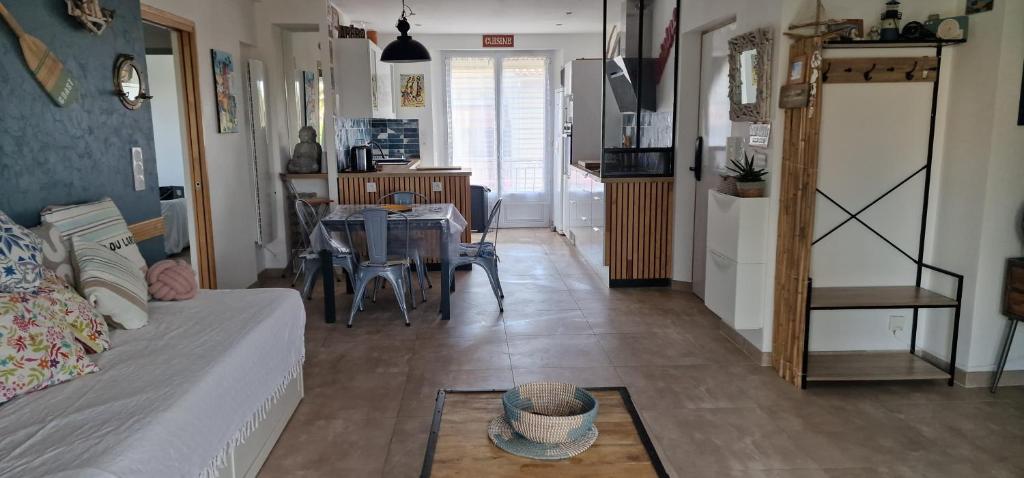 Saint-Aygulf,appartement à 50 m de la mer, avec parking privé - 5