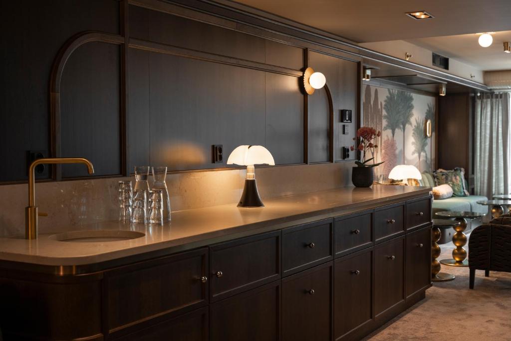 Bar/lounge
