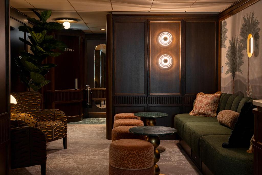 Bar/lounge