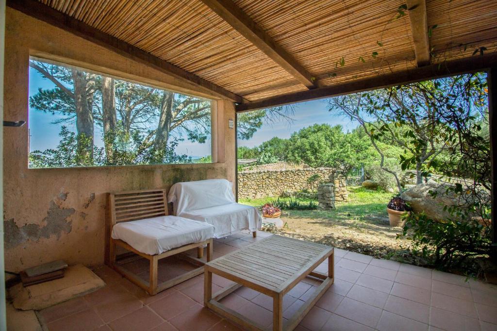 GuestHost - Splendid Terrace Apartment near Palau - 5