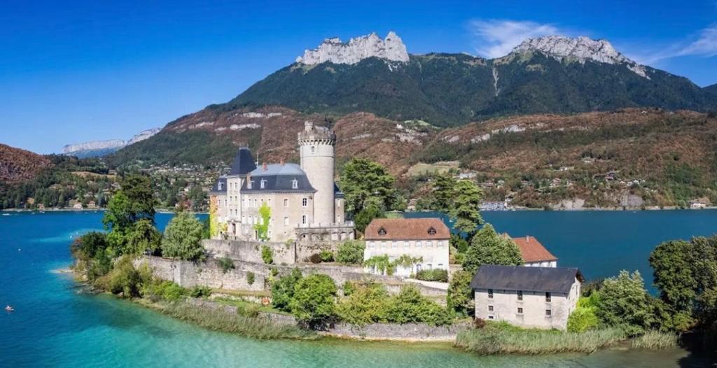 Duingt, maison 165m2, jardin 8pers - 2
