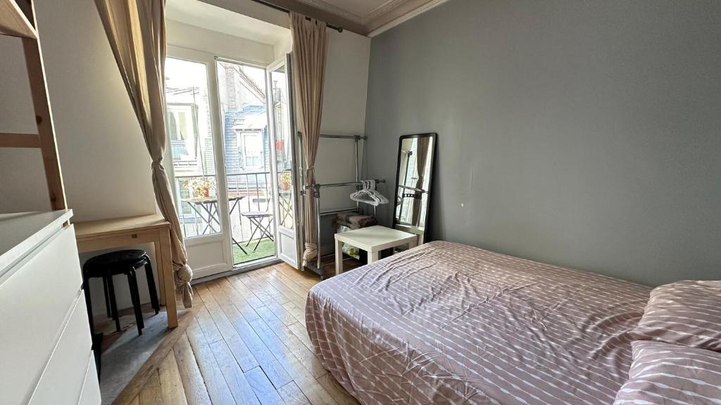 Studio with Balcony - Montmartre - 4