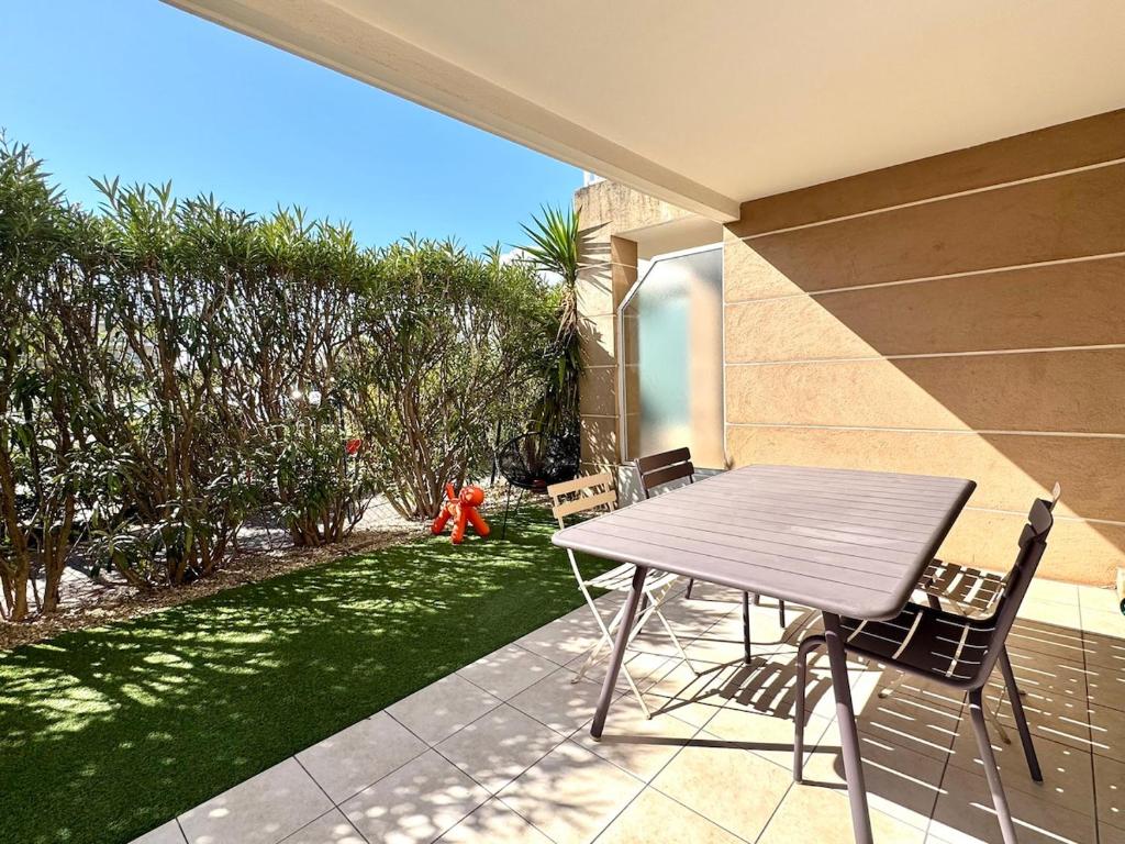 Élégant T2 en rez-de-jardin - Piscine - Parking - 4