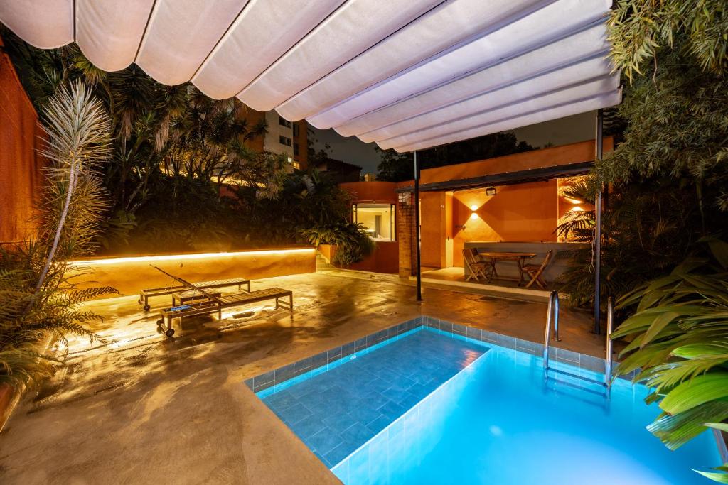 Casa Penta Top Notch Villa - 1