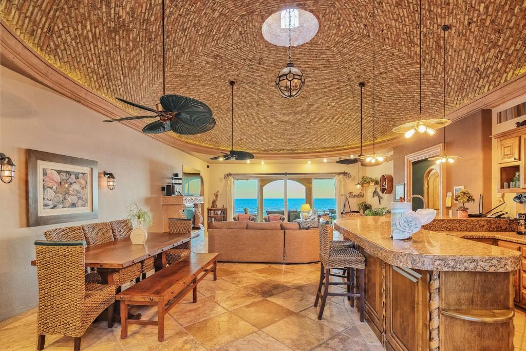 Villa Catalina at Bella Sirena Private hot tub - 4