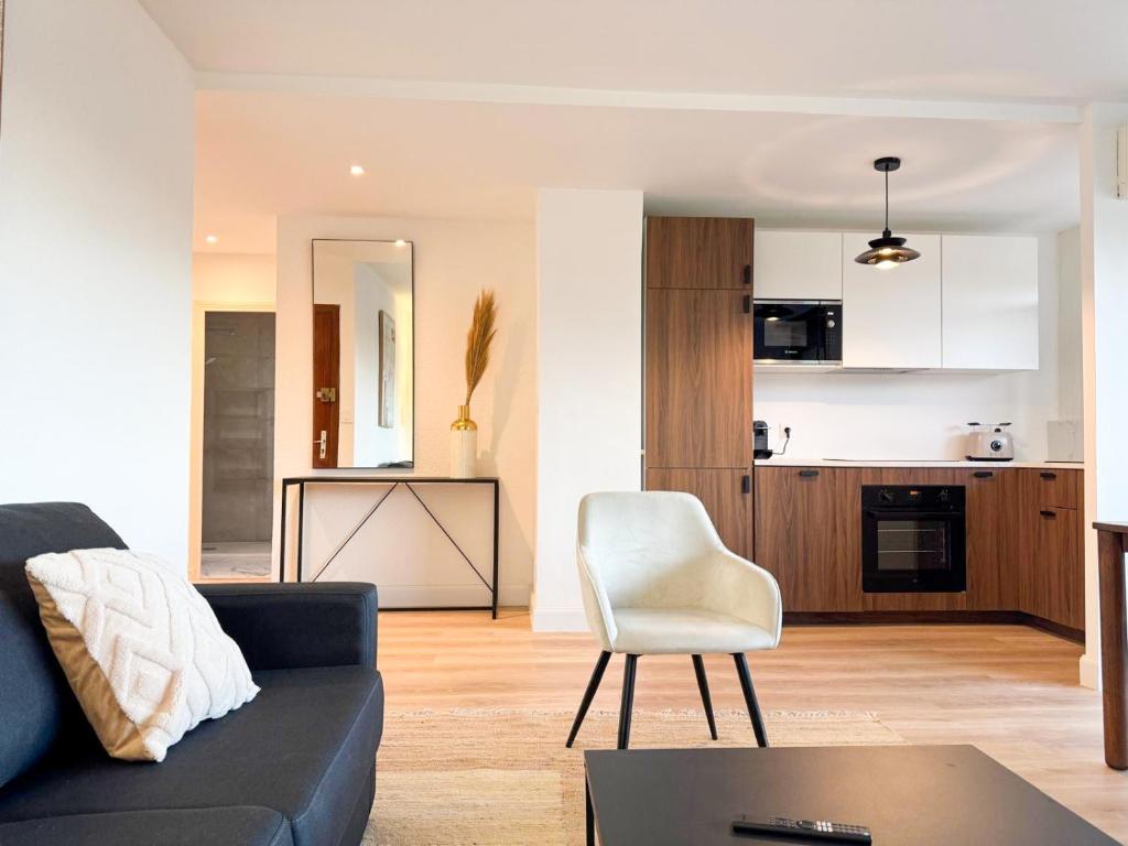 King Size 180x200 - Air Conditioning - Modern - 1