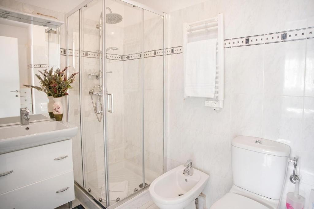 Royale Sejour - Happy Rentals - 5