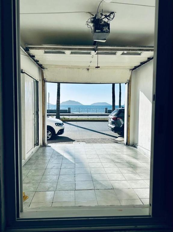 Oceanfront apt ground floor - 1
