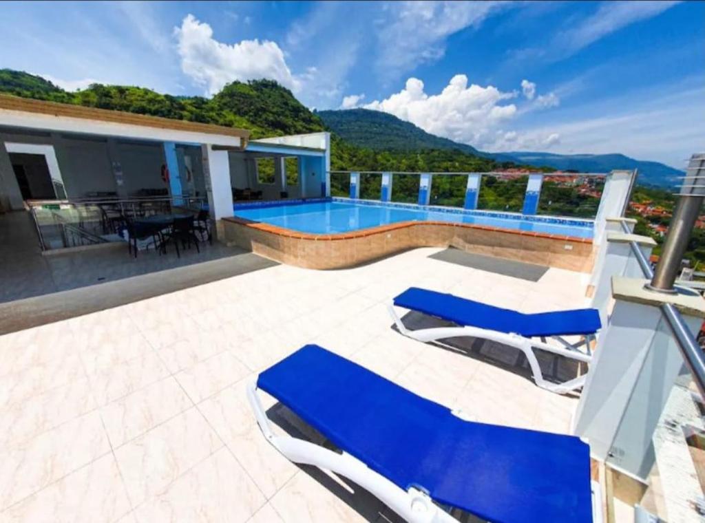Apartamentos Quedate en Anavi San Gil Plaza - 2